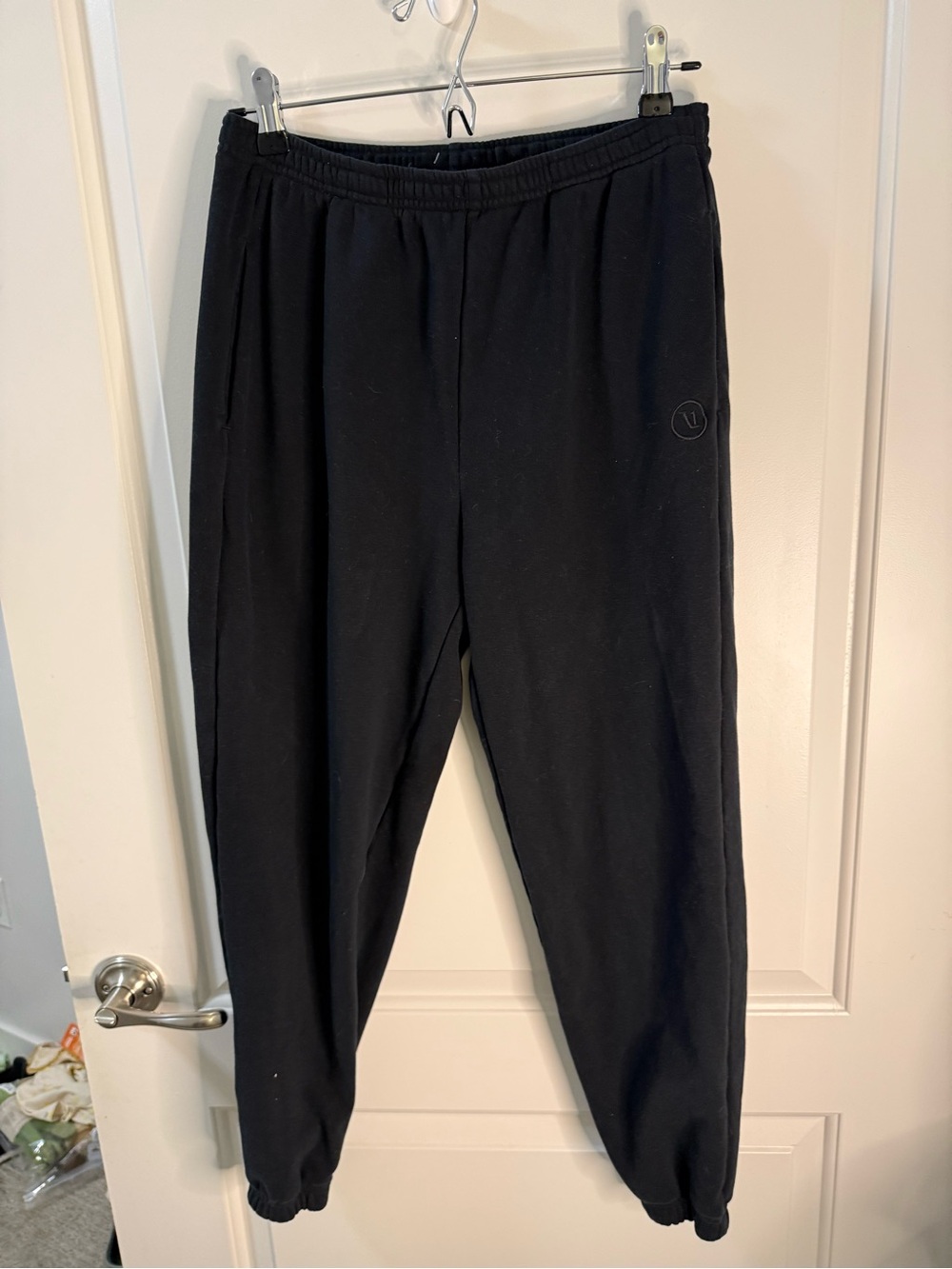 Vuori Black Women's Sweat Joggers